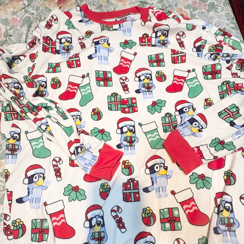 Bluey licensed 2-piece Christmas pajama set xl men women top bottoms xl - Picture 3 of 9